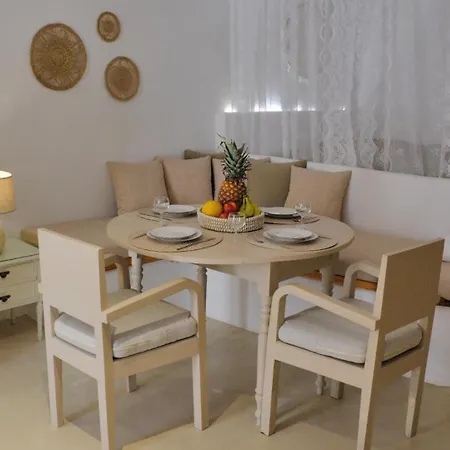 Anetta's House * Αγία Μαρίνα