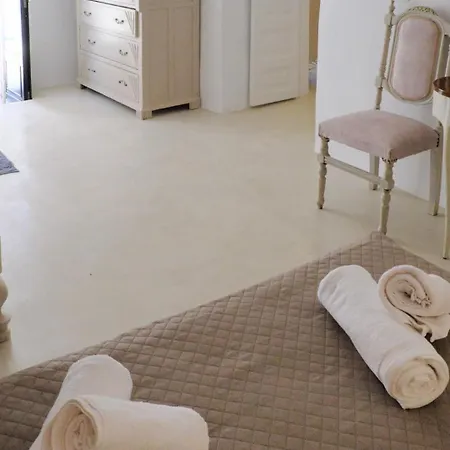 Anetta's House * Αγία Μαρίνα